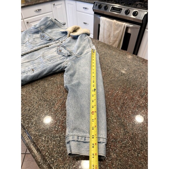 Levis Denim Jacket Sherpa Lined Trucker Jean Coat Classic rugged Women’s S - Picture 7 of 11